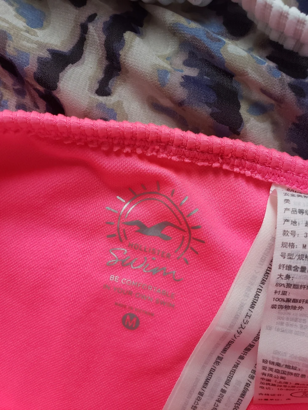 Hollister ribbed triangle